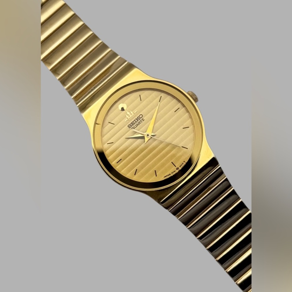 Vintage Seiko Galaxy Crown Gold Tone Watch